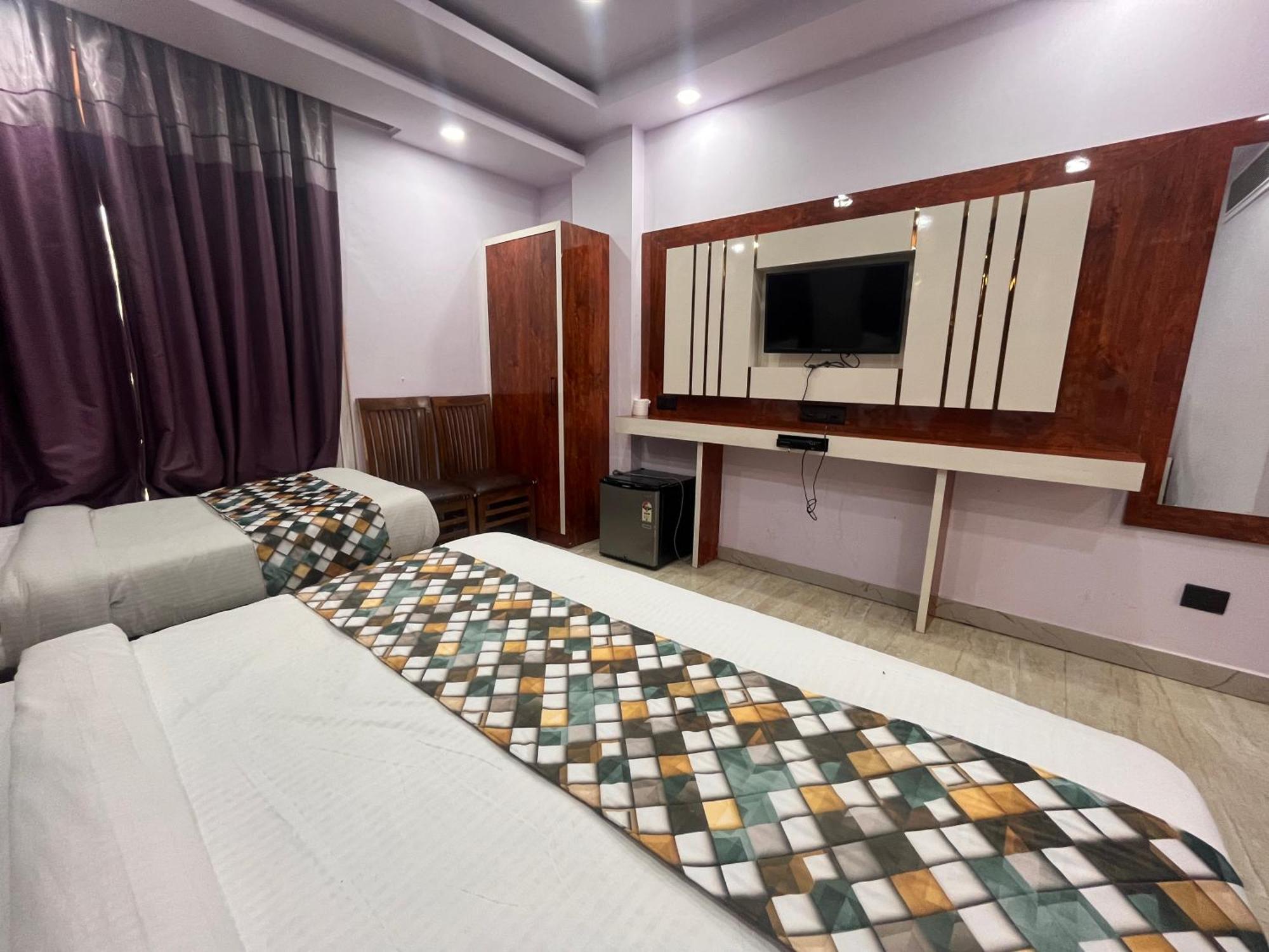 Hotel Embassy Near Rk Ashram Metro New Delhi Luaran gambar