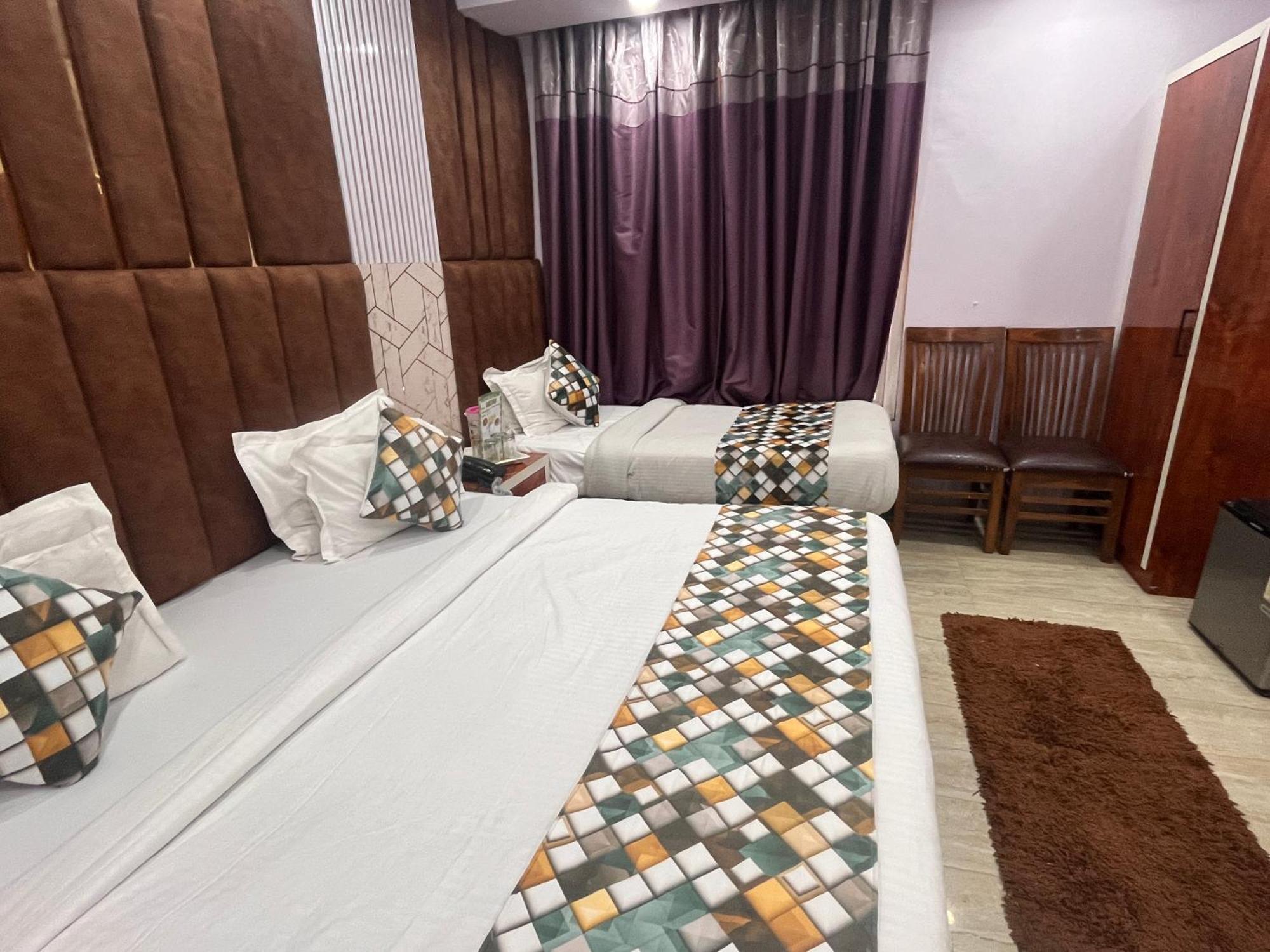 Hotel Embassy Near Rk Ashram Metro New Delhi Luaran gambar