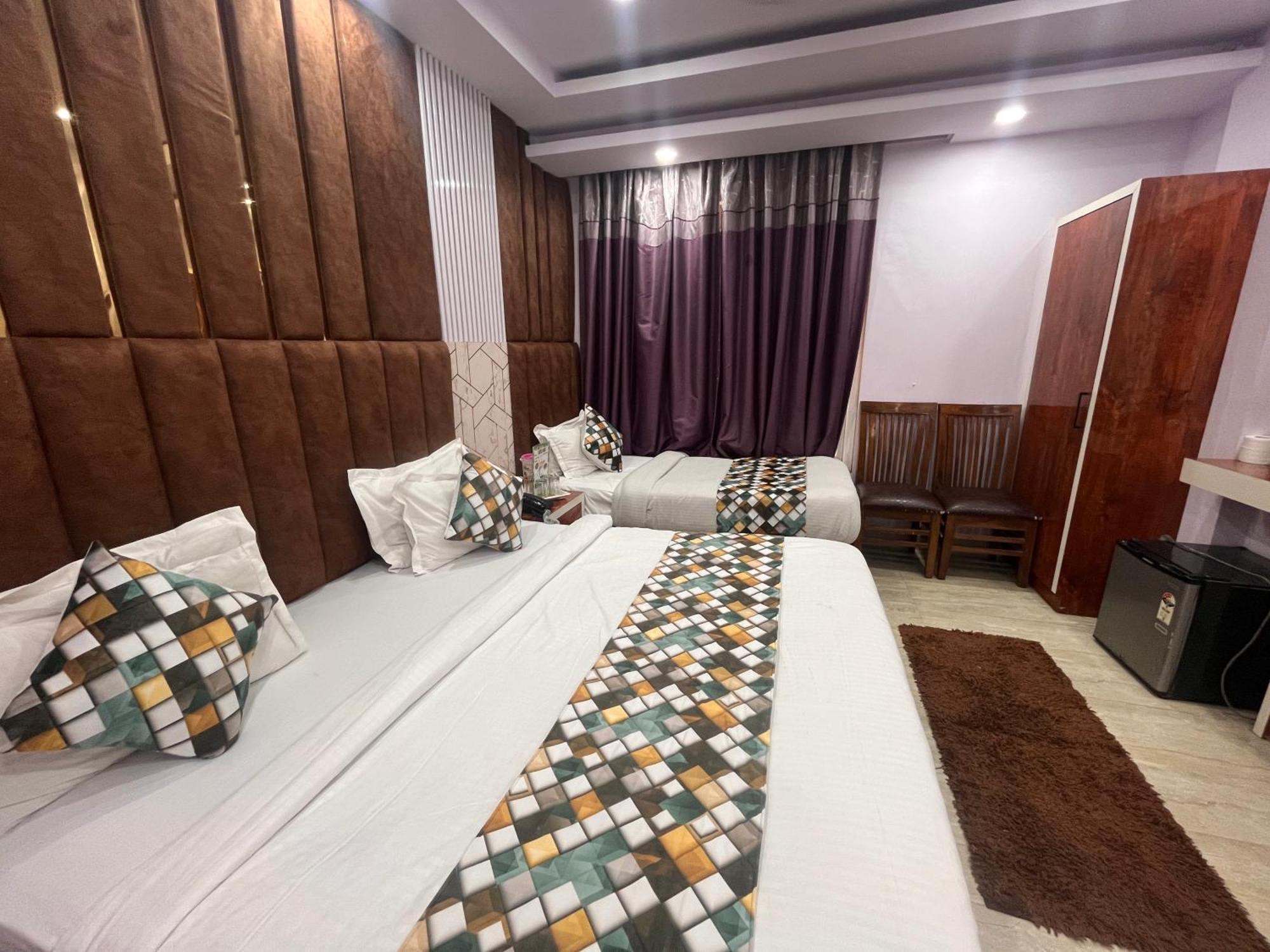Hotel Embassy Near Rk Ashram Metro New Delhi Luaran gambar