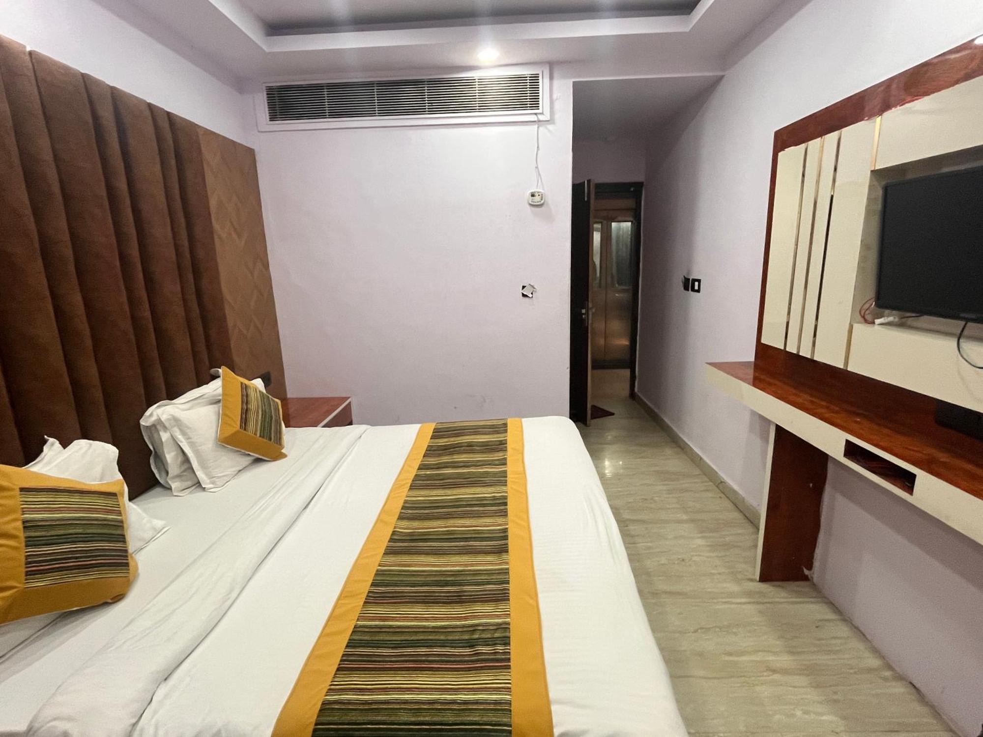 Hotel Embassy Near Rk Ashram Metro New Delhi Luaran gambar